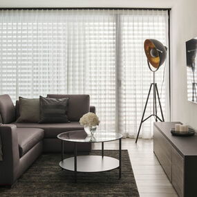 Individueller Innenausbau:  Wohnzimmer mit Sideboard