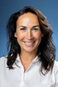 Mara De Benedictis Demuth, Responsable grands comptes Suisse alémanique/Tessin / Responsable des expositions Dübendorf