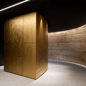 Aménagement intérieur sur mesure pour le Forum Laufen Schweiz AG par Froidevaux