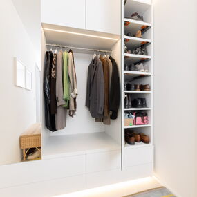 Aménagement intérieur personnalisé : Armoire encastrée