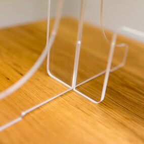 Paroi de protection en plexiglas - détails