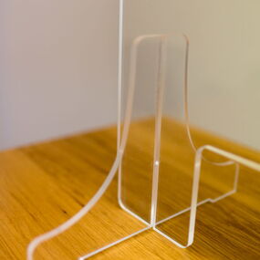 Paroi de protection en plexiglas - détails